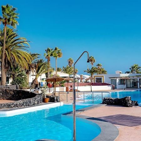Apartamento Taisa Playa Roca Costa Teguise Esterno foto