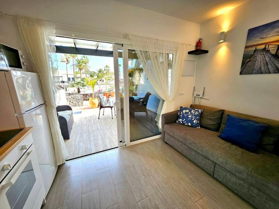 Apartamento Taisa Playa Roca Costa Teguise Esterno foto