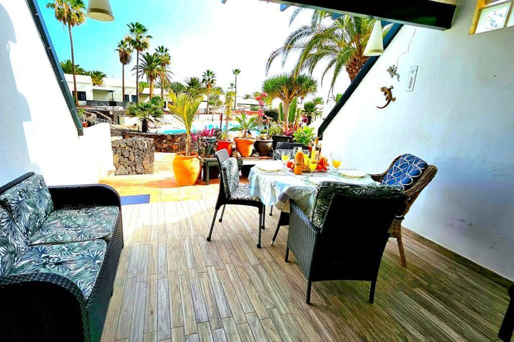 Apartamento Taisa Playa Roca Costa Teguise Esterno foto