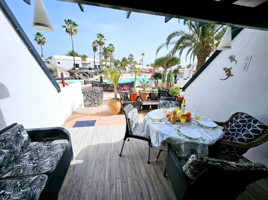 Apartamento Taisa Playa Roca Costa Teguise Esterno foto