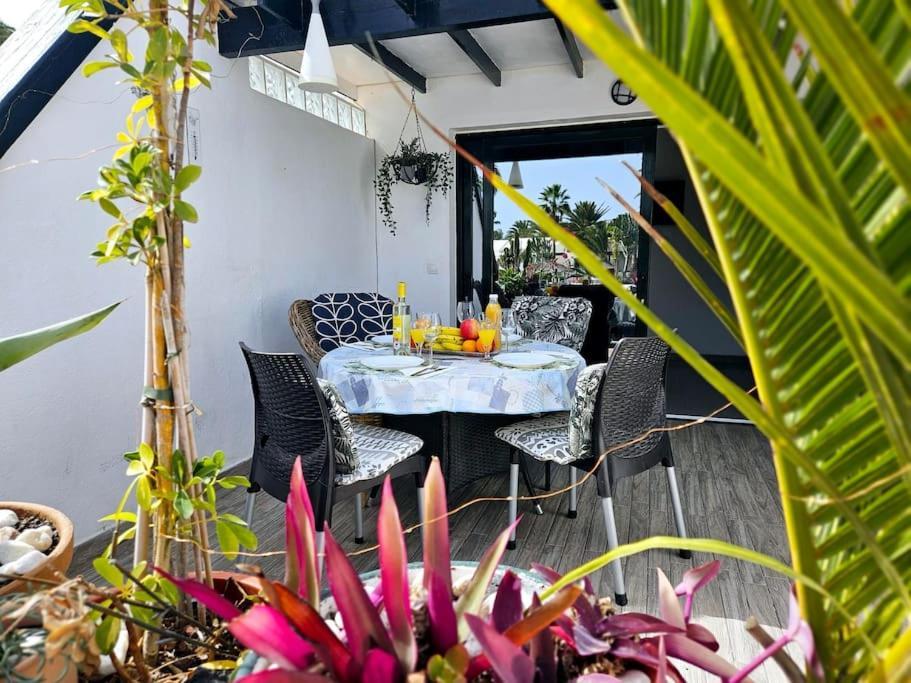 Apartamento Taisa Playa Roca Costa Teguise Esterno foto