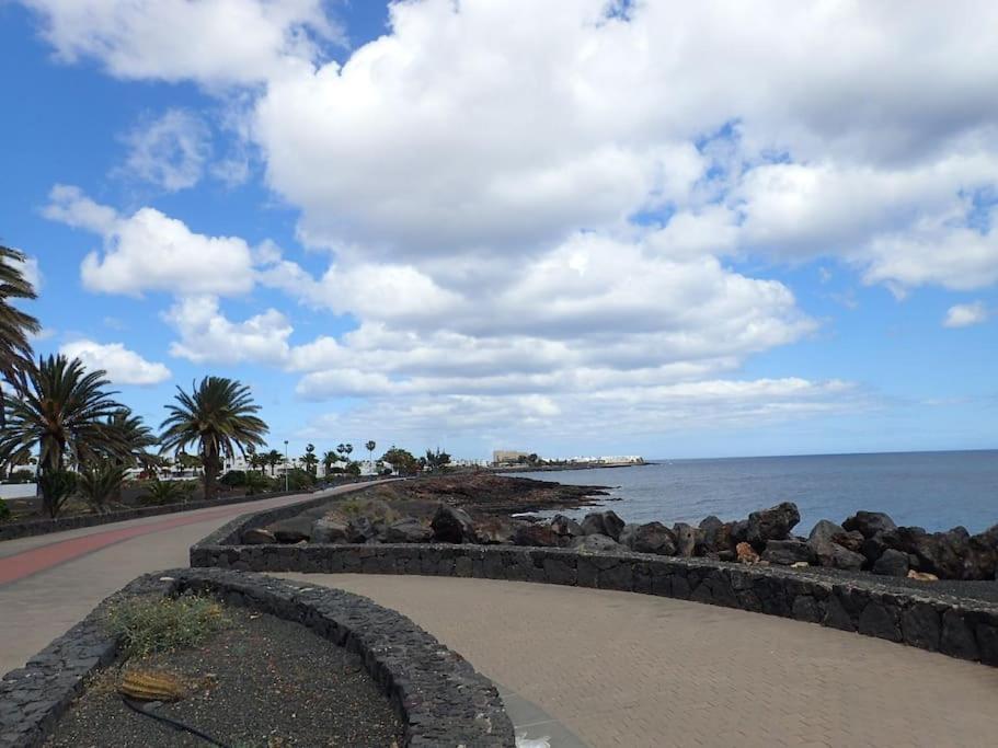 Apartamento Taisa Playa Roca Costa Teguise Esterno foto