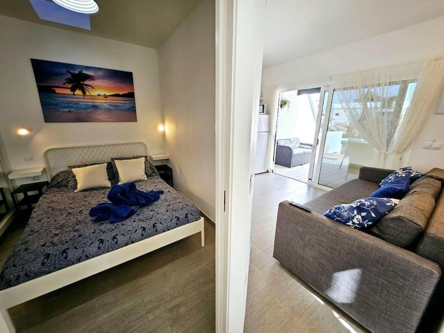 Apartamento Taisa Playa Roca Costa Teguise Esterno foto